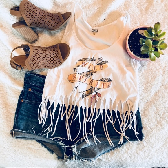 🔴4 for 25🔴 Fringe Crop Top - Picture 2 of 8